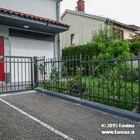 Kovana panelna ograja